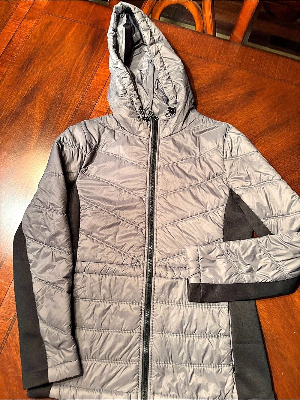 GUESS Gray Hooded Puffer Jacket